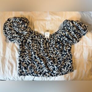 Abercrombie & Fitch Navy and Cream Puff Sleeve Top